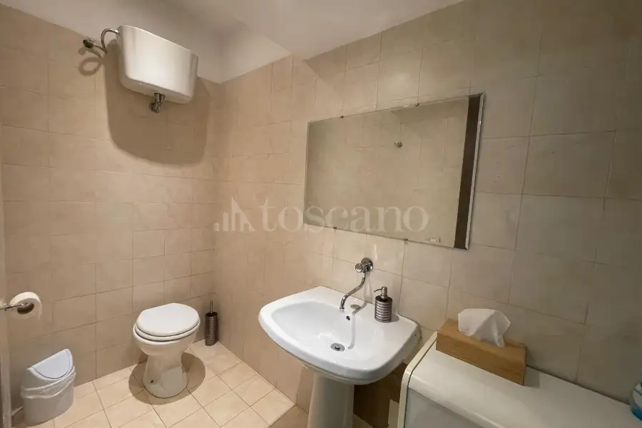 Negozio in vendita di 97 mq a €350.000 (rif. 2/2026)
