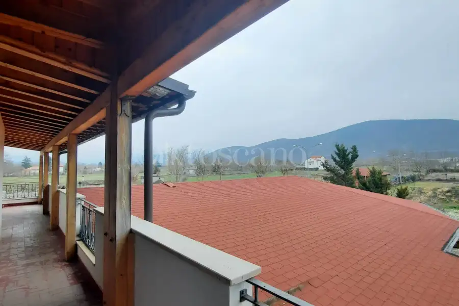 Villa Plurifamiliare in vendita di 800 mq a €795.000 (rif. 6/2025)