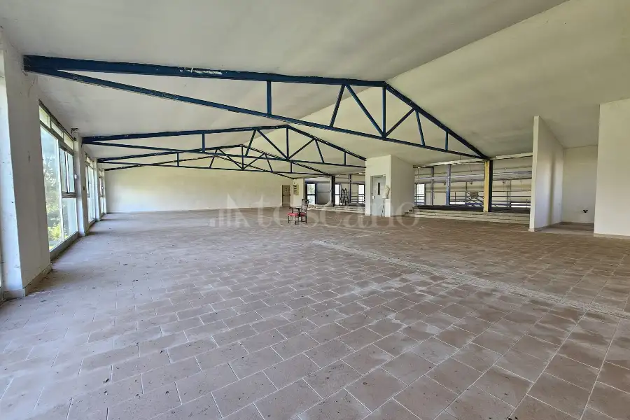 Capannone in vendita di 1.050 mq a €870.000 (rif. 7/2025)