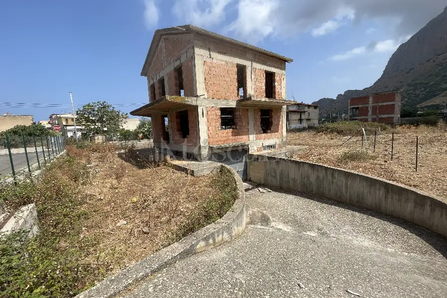 Villa in vendita di 240 mq a €335.000 (rif. 29/2026)