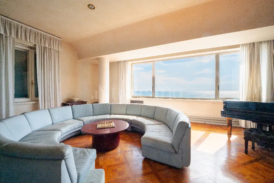 Attico in vendita di 440 mq a €1.650.000 (rif. 17/2026)