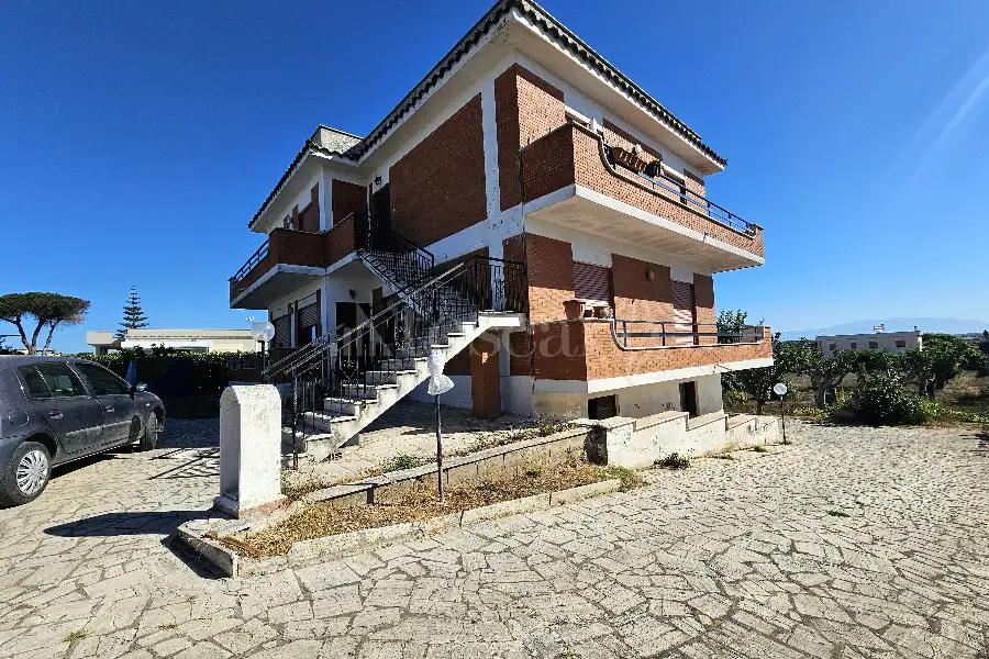 Villa in vendita di 400 mq a €429.000 (rif. 89/2026)