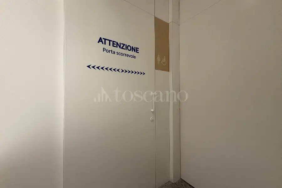 Negozio in vendita di 530 mq a €2.300.000 (rif. 65/2026)