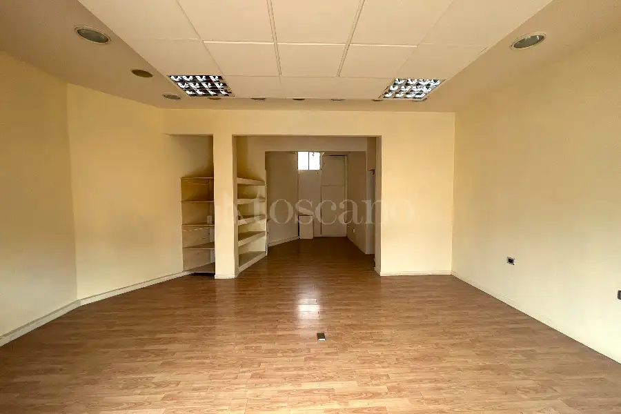Negozio in vendita di 45 mq a €70.000 (rif. 11/2026)