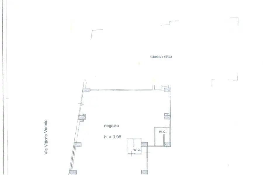 Negozio in vendita di 140 mq a €240.000 (rif. 121/2024)