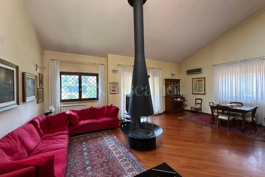 Villa in vendita di 280 mq a €420.000 (rif. 8/2026)