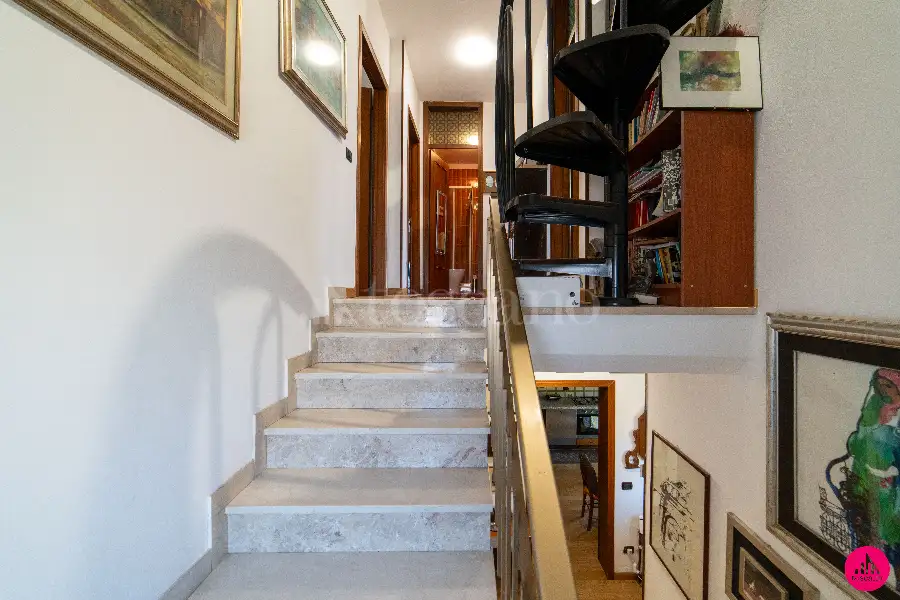 Villino a Schiera in vendita di 190 mq a €350.000 (rif. 34/2026)