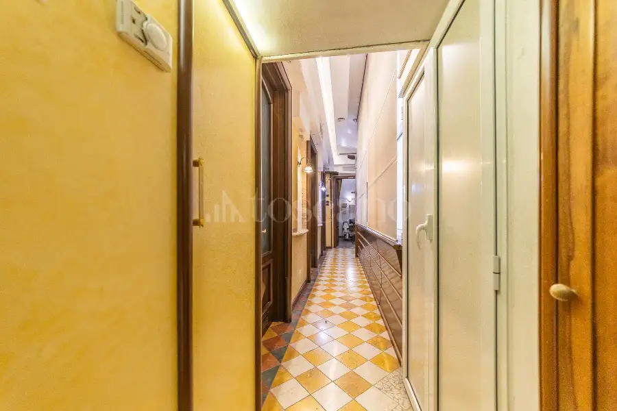 Ufficio in vendita di 196 mq a €1.999.000 (rif. 81/2026)