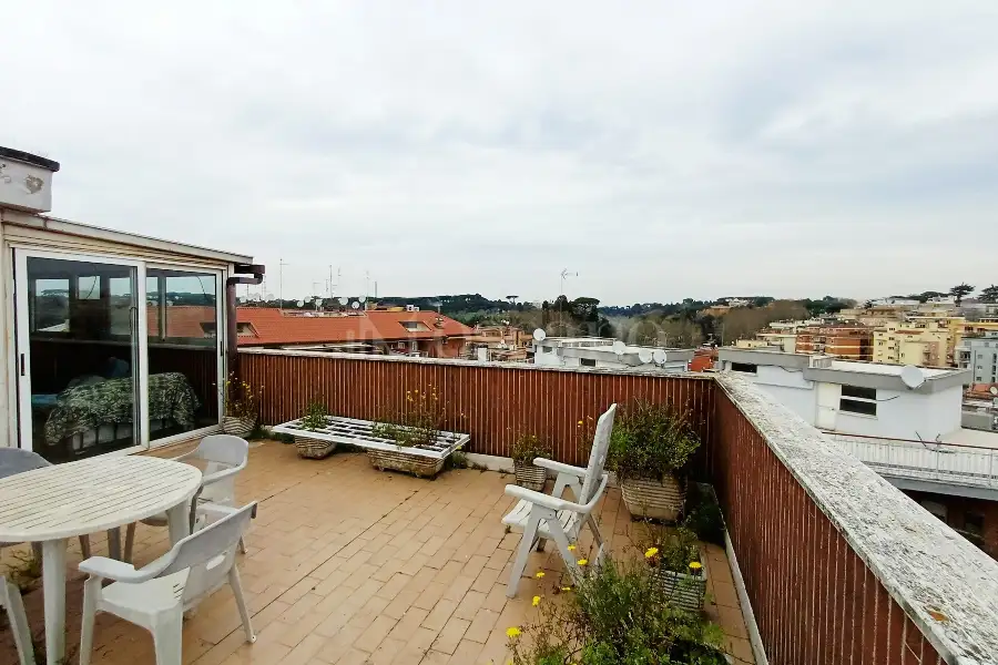 Superattico in vendita di 60 mq a €325.000 (rif. 9/2026)