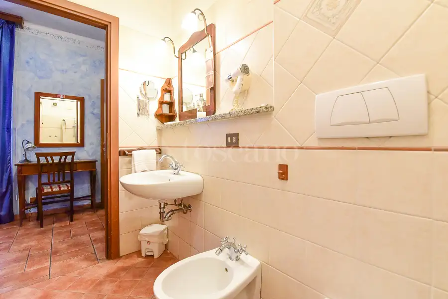 Palazzo in vendita di 300 mq a €355.000 (rif. 31/2024)