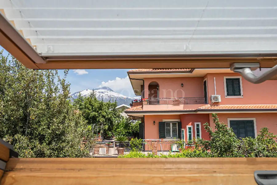 Villa in vendita di 630 mq a €785.000 (rif. 76/2026)