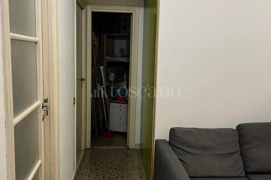 Stanza in affitto di 100 mq a €700 (rif. 36/2026)