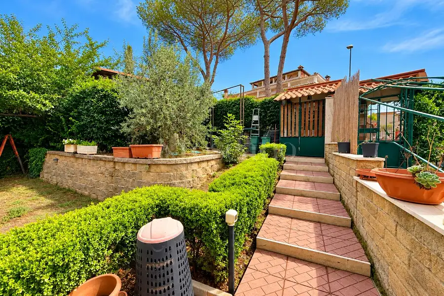 Villa Bifamiliare in vendita di 150 mq a €435.000 (rif. 13/2026)