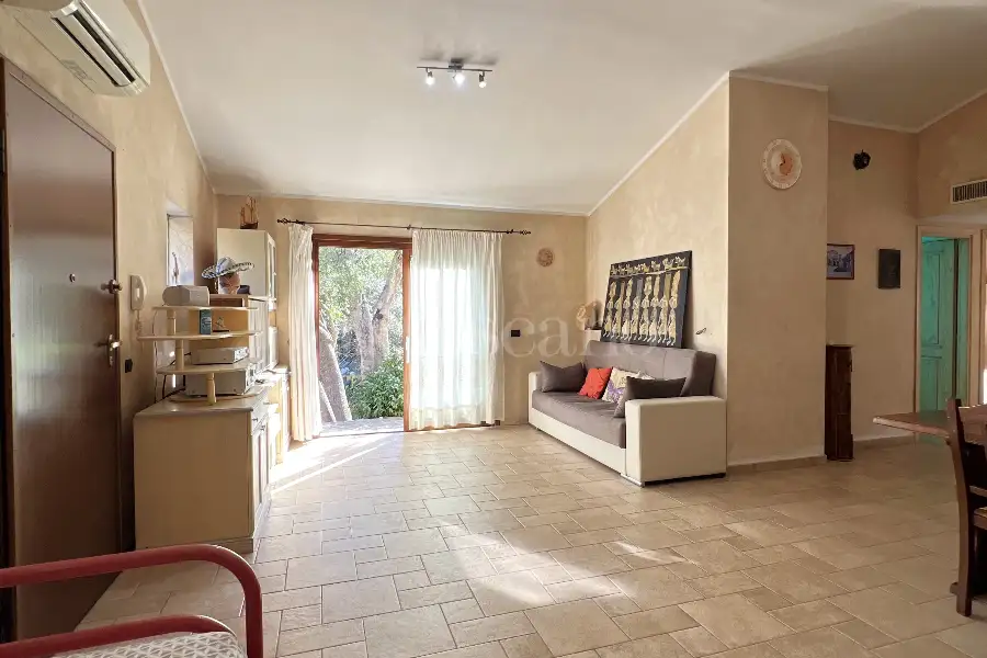 Casa Indipendente in vendita di 200 mq a €770.000 (rif. 37/2026)