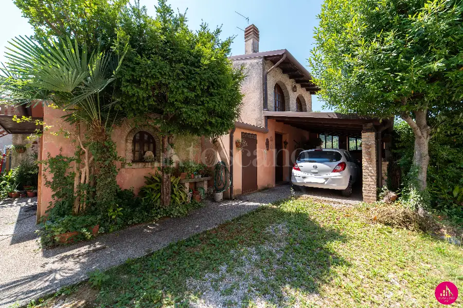 Villino a Schiera in vendita di 140 mq a €135.000 (rif. 143/2025)