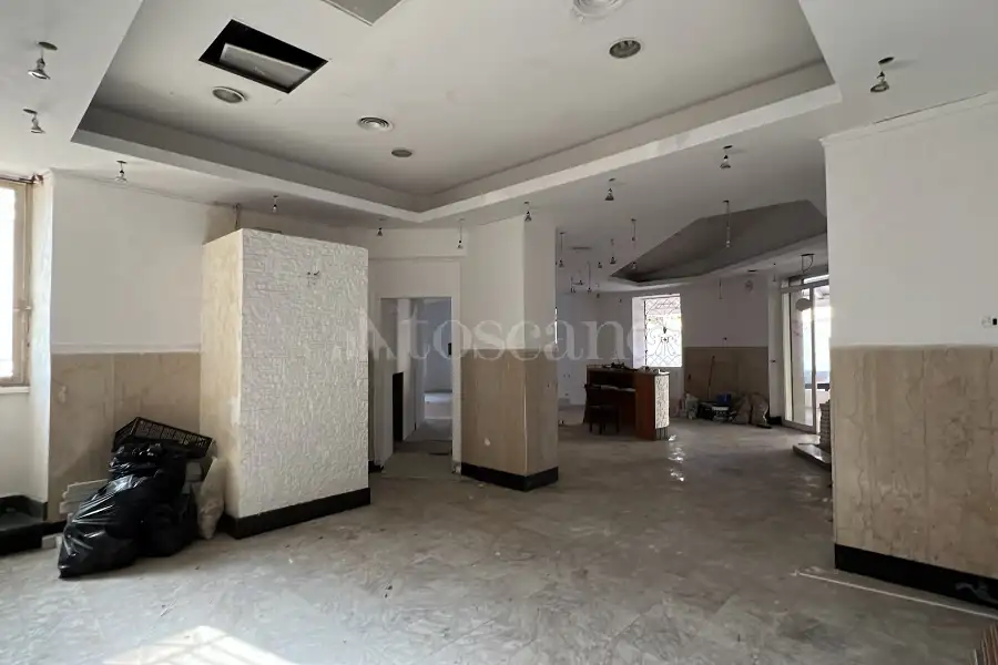 Negozio in vendita di 110 mq a €219.000 (rif. 12/2026)