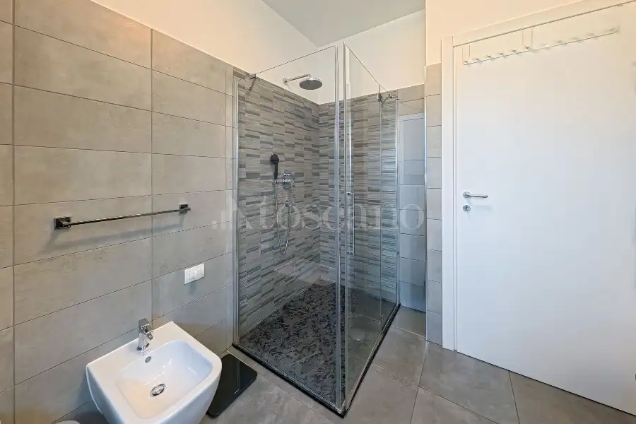 Villa Bifamiliare in vendita di 195 mq a €420.000 (rif. 148/2026)