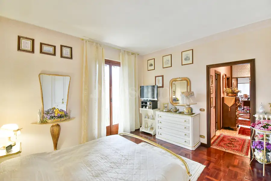 Casa Indipendente in vendita di 280 mq a €680.000 (rif. 26/2024)