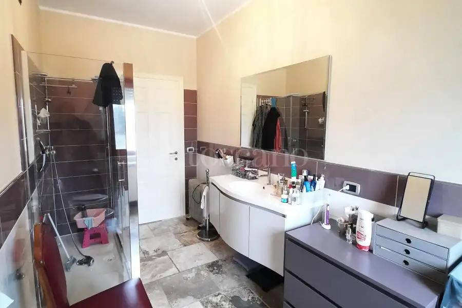 Villa Plurifamiliare in vendita di 800 mq a €795.000 (rif. 6/2025)
