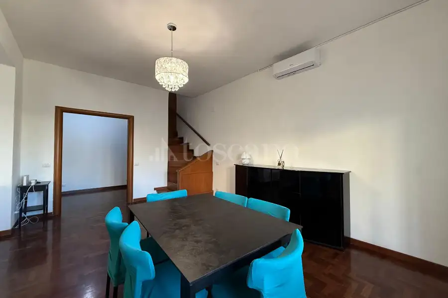 Attico in vendita di 190 mq a €575.000 (rif. 60/2025)