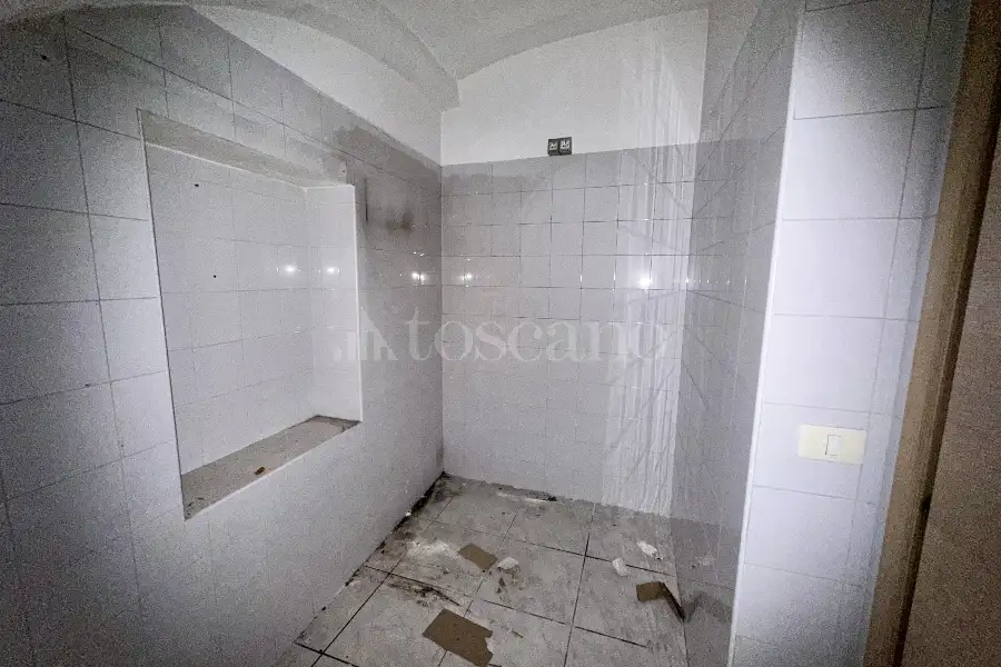 Negozio in affitto di 85 mq a €850 (rif. 19/2026)