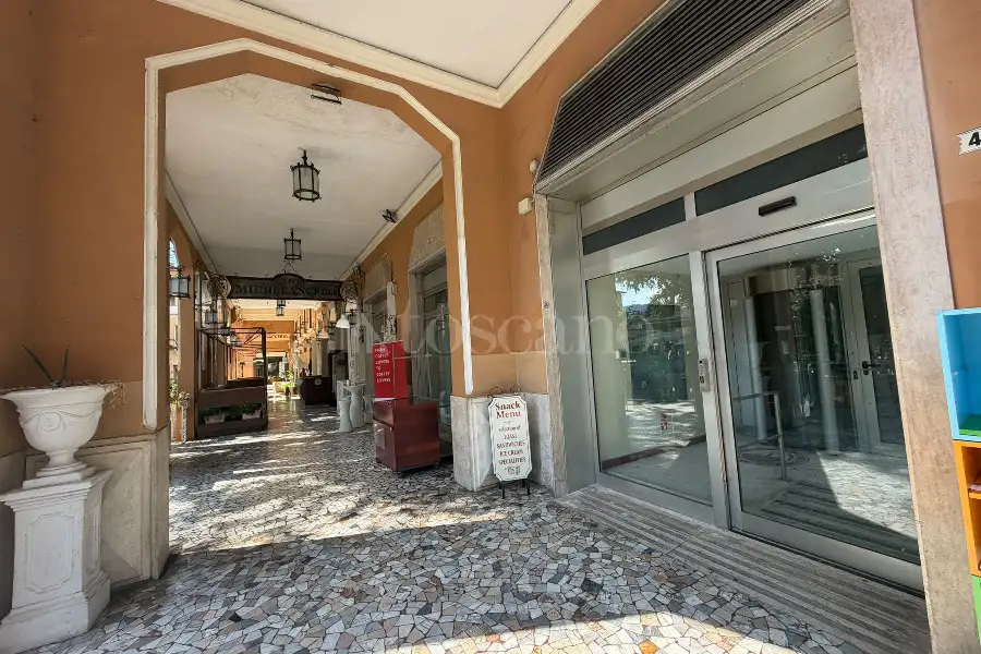 Negozio in affitto di 210 mq a €7.000 (rif. 13/2026)