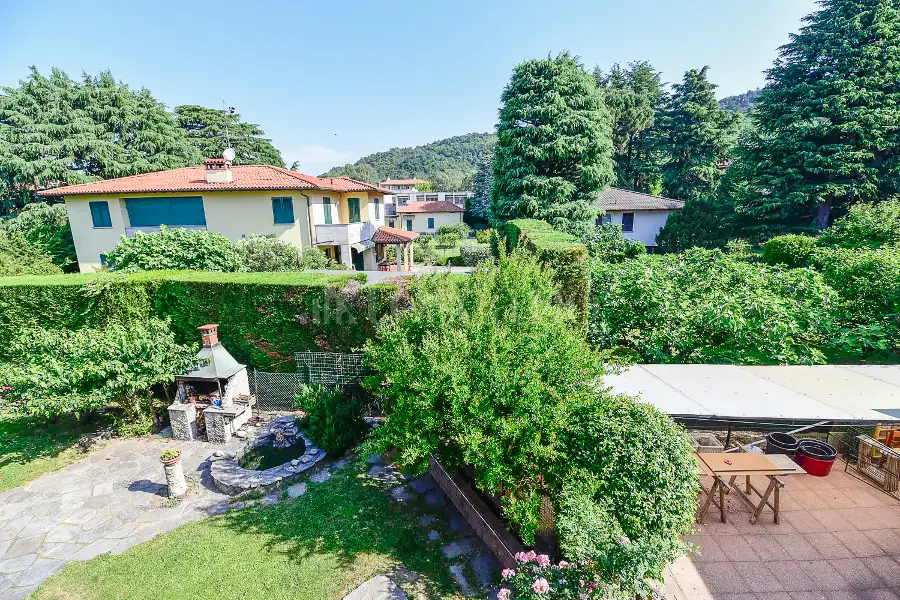 Villa Bifamiliare in vendita di 250 mq a €485.000 (rif. 16/2026)