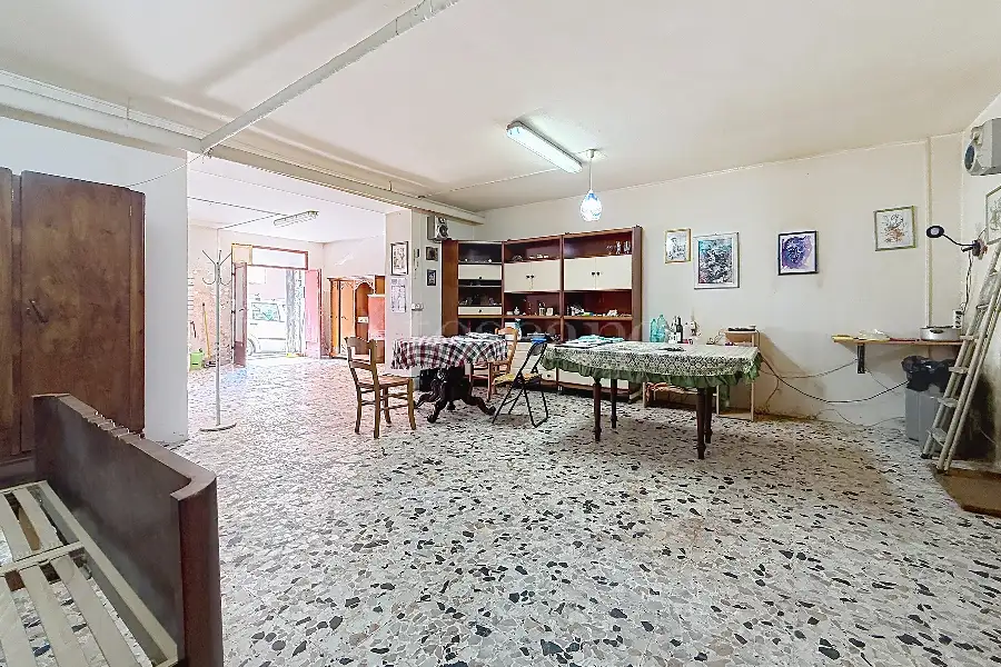 Laboratorio in vendita di 120 mq a €69.000 (rif. 150/2026)