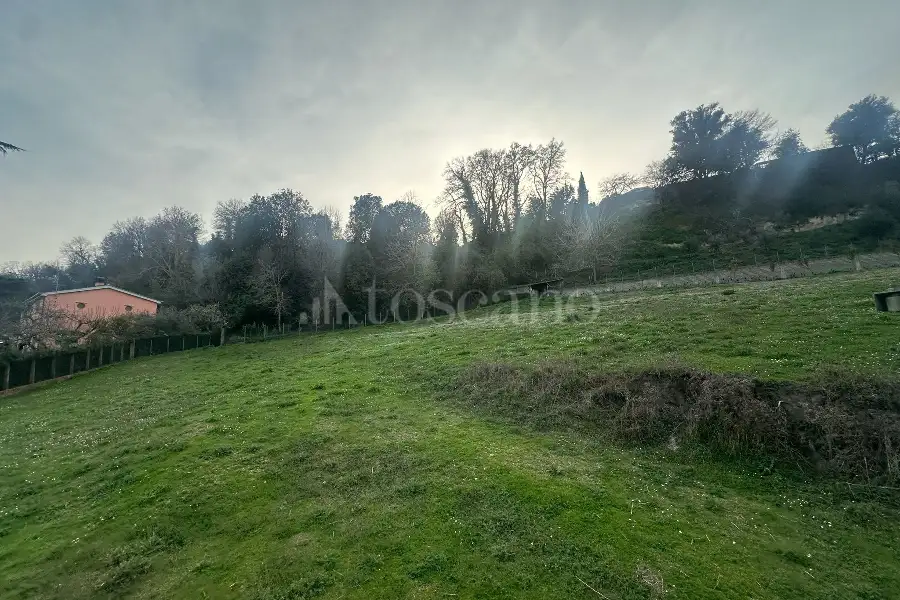 Edificabile Residenziali in vendita di 1.800 mq a €367.500 (rif. 31/2026)