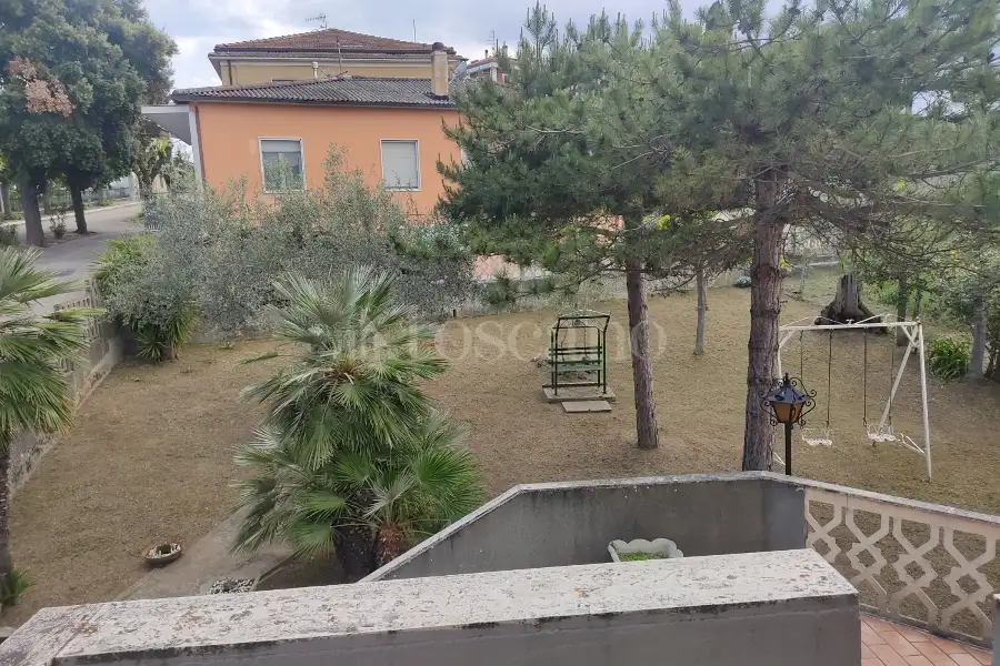 Casa Indipendente in vendita di 310 mq a €159.000 (rif. 1/2026)