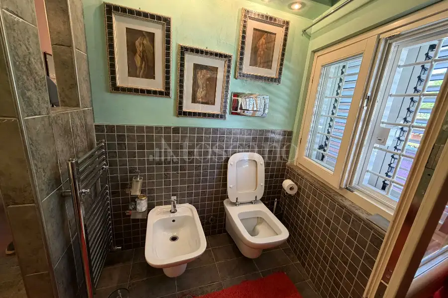 Villa Plurifamiliare in vendita di 430 mq a €395.000 (rif. 19/2026)