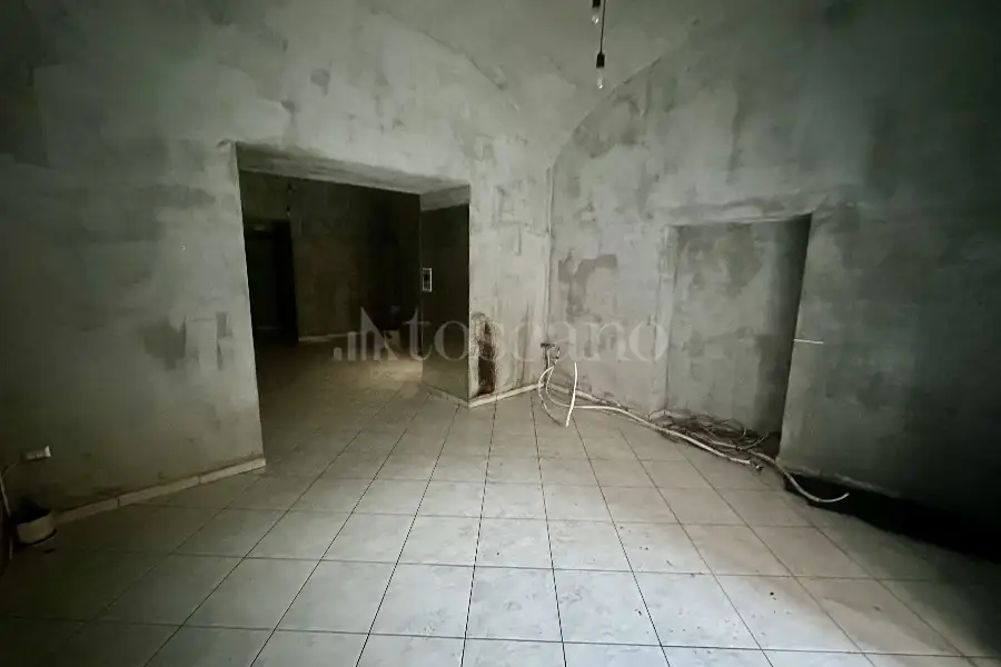 Negozio in affitto di 65 mq a €850 (rif. 40/2024)