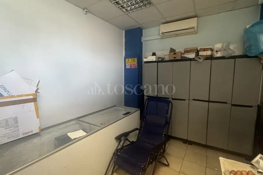 Negozio in vendita di 89 mq a €155.000 (rif. 28/2026)