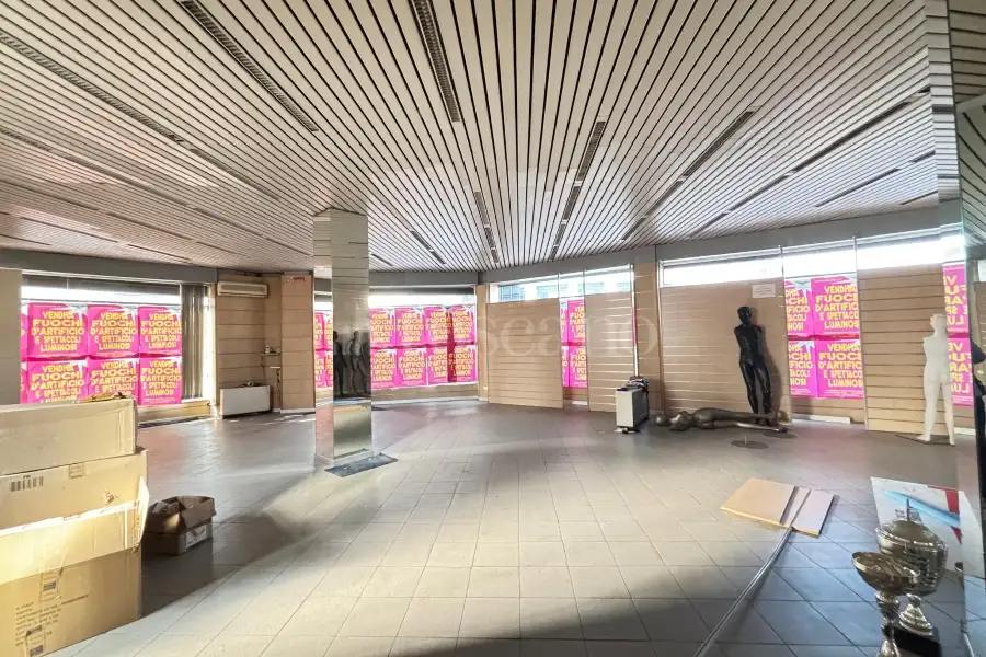 Negozio in vendita di 110 mq a €150.000 (rif. 1/2026)