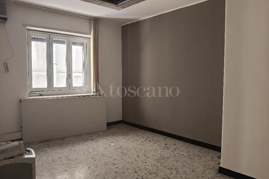 Ufficio in affitto di 138 mq a €1.700 (rif. 60/2026)
