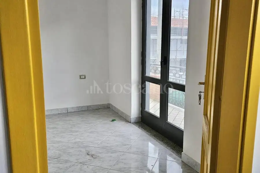Negozio in affitto di 200 mq a €1.400 (rif. 16/2026)