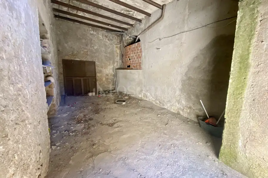 Casa in vendita di 220 mq a €89.000 (rif. 77/2024)