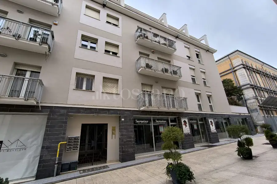 Negozio in vendita di 65 mq a €285.000 (rif. 13/2026)