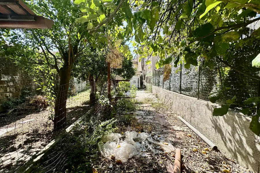 Negozio in affitto di 70 mq a €450 (rif. 25/2025)
