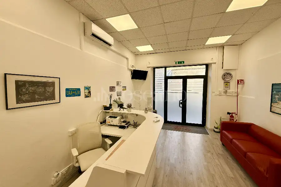 Negozio in vendita di 90 mq a €129.000 (rif. 15/2026)