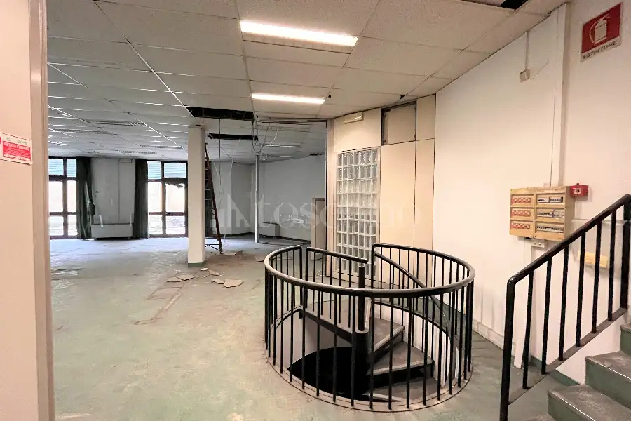 Magazzino in vendita di 820 mq a €620.000 (rif. 25/2026)