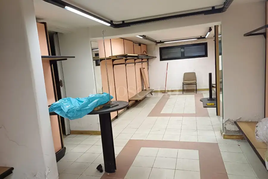 Negozio in vendita di 124 mq a €225.000 (rif. 4/2026)