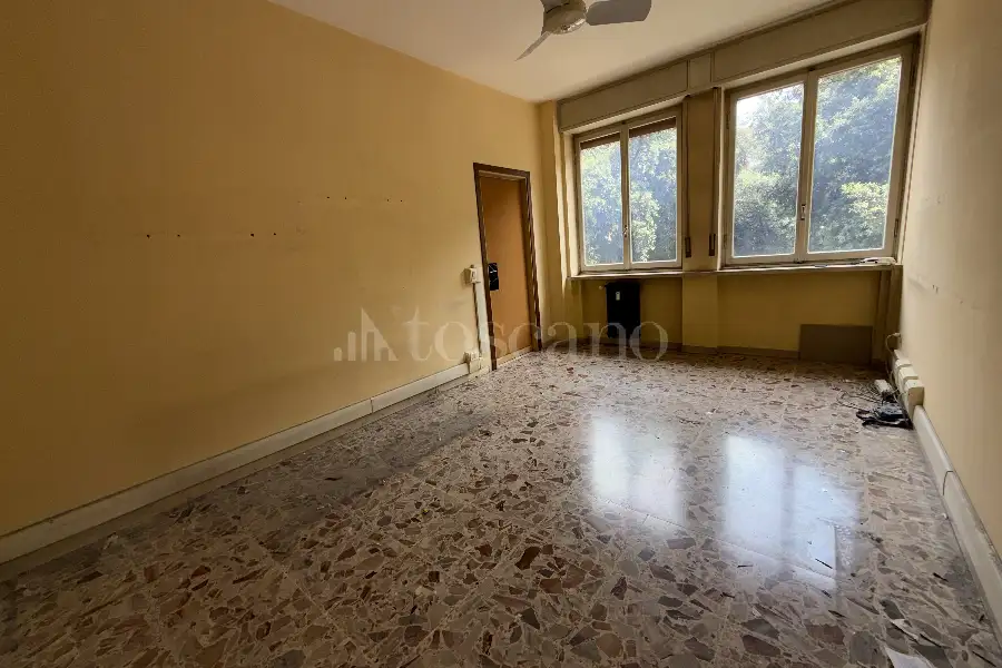 Ufficio in affitto di 80 mq a €1.300 (rif. 31/2026)