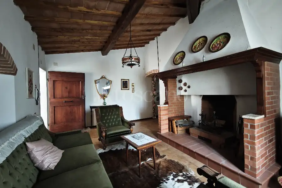 Casale in vendita di 350 mq a €460.000 (rif. 23/2025)