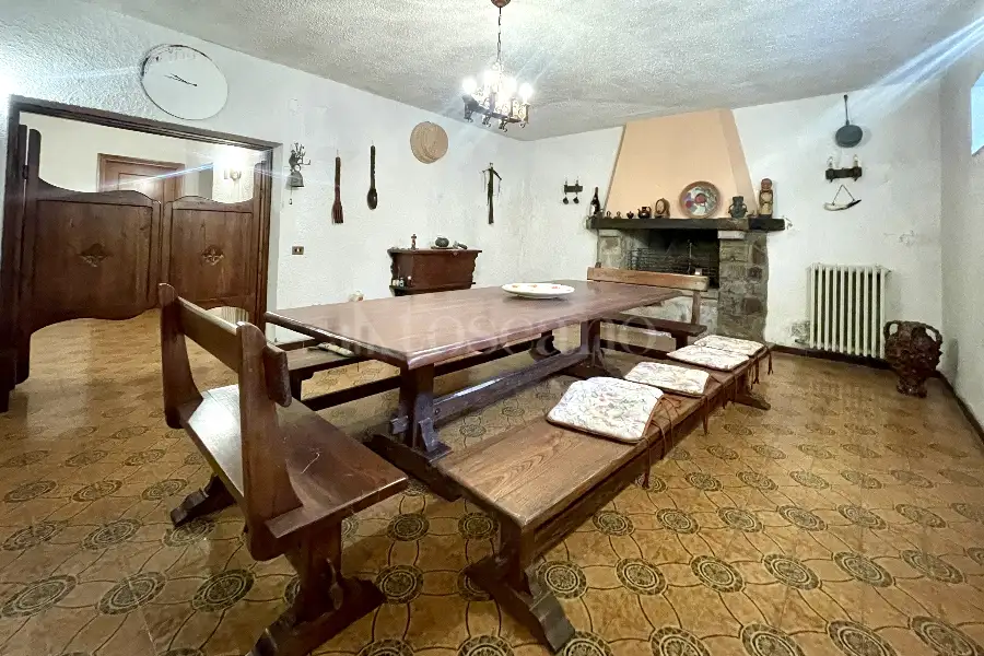 Villa in vendita di 400 mq a €295.000 (rif. 2/2026)
