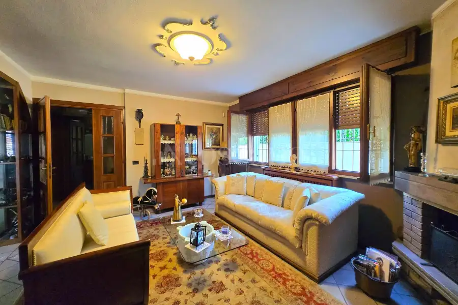 Villa Bifamiliare in vendita di 200 mq a €419.000 (rif. 35/2025)