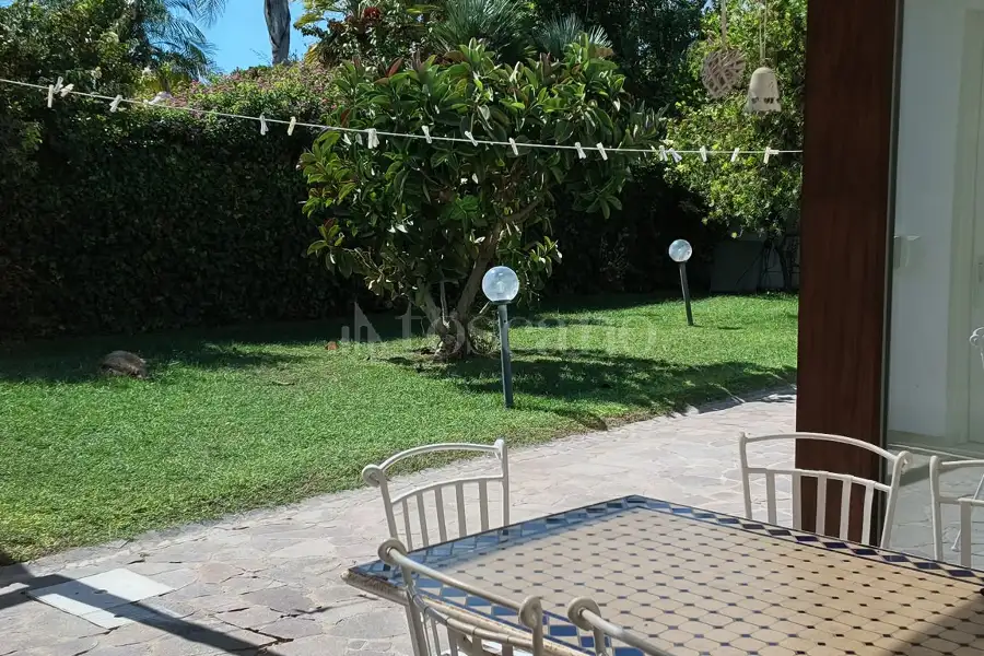 Casa Indipendente in vendita di 250 mq a €879.000 (rif. 203/2026)