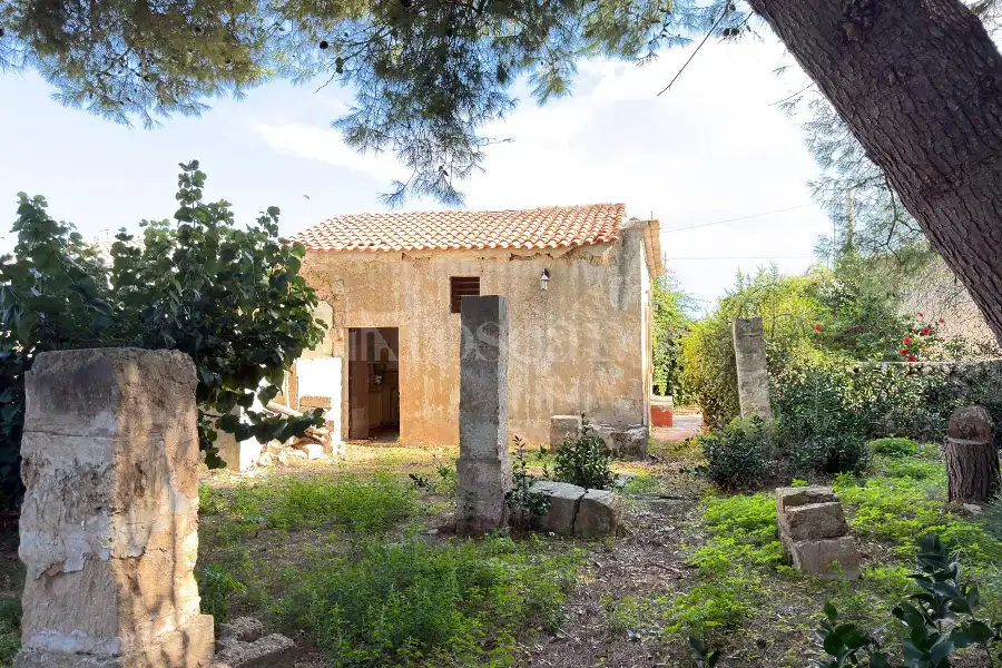 Villa in vendita di 345 mq a €369.000 (rif. 123/2026)