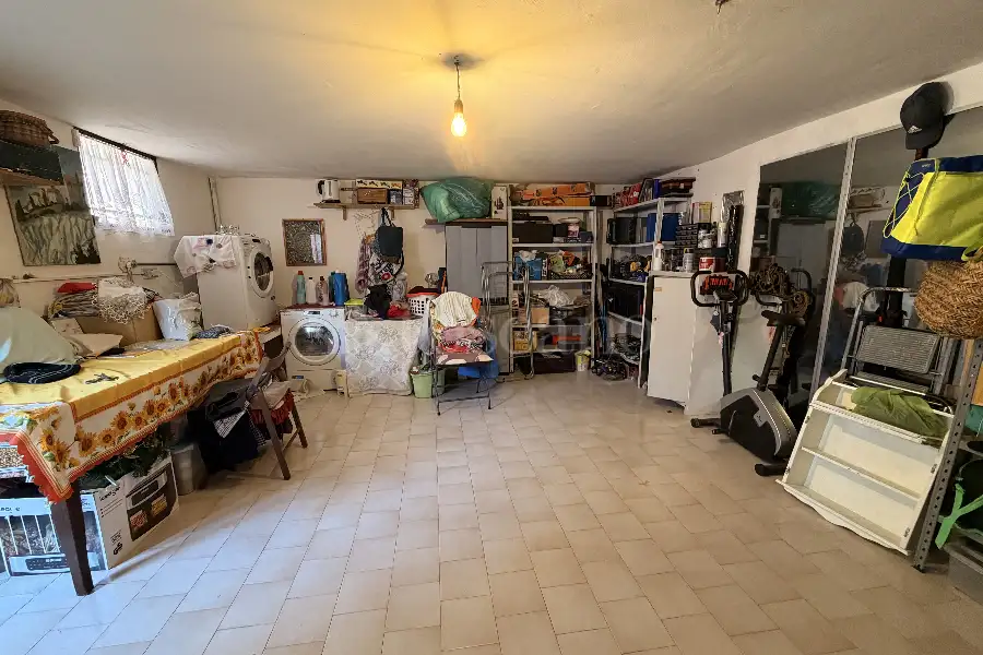 Villa Plurifamiliare in vendita di 130 mq a €205.000 (rif. 3/2026)