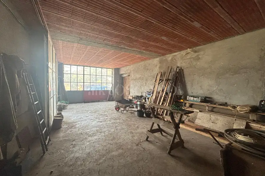 Casale in vendita di 840 mq a €650.000 (rif. 38/2026)